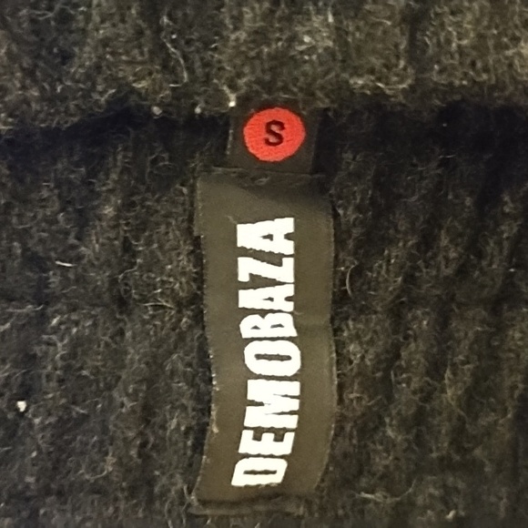 DEMOBAZA- small, black - Picture 2 of 5